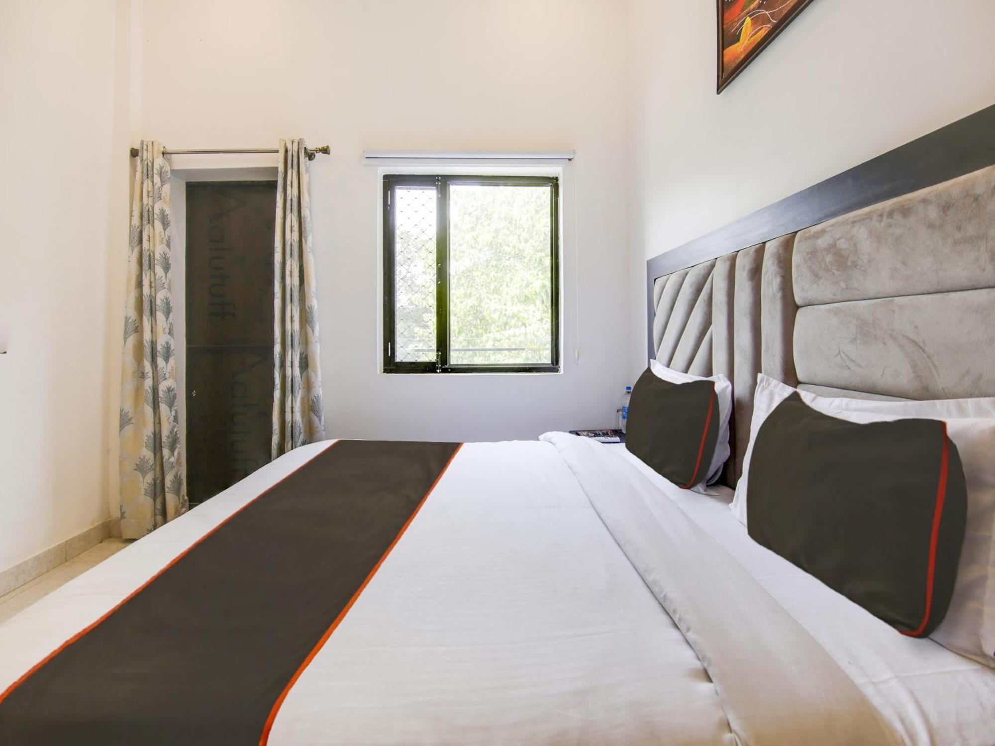 The Nines Hotel & Restro Нейнитал Екстериор снимка