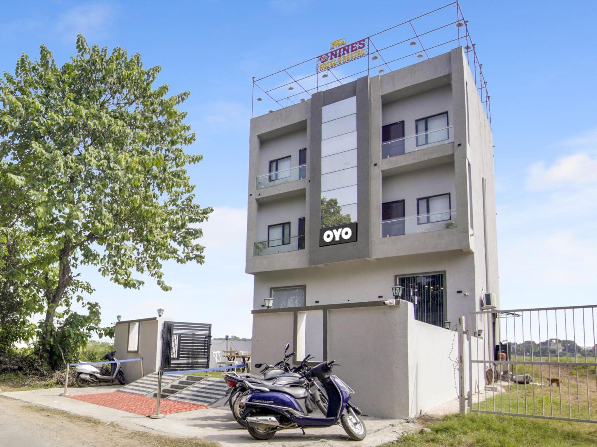 The Nines Hotel & Restro Нейнитал Екстериор снимка